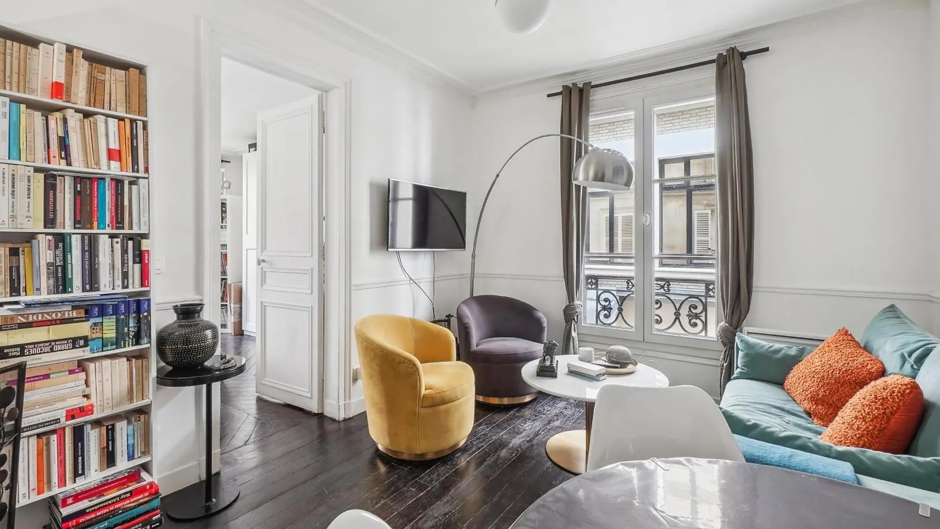 Apartment Authentique 4 Personnes By Weekome Paris